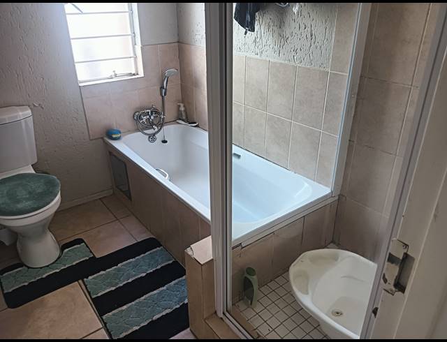 2 BEDROOM SECTIONAL TITLE FOR SALE IN KLIPPOORTJE